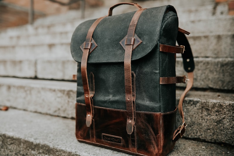 Balo Thời Trang Da Thật Cao Cấp Phong Cách Unisex Minimalist